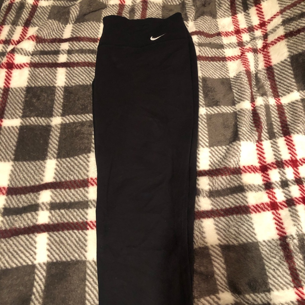 NIKE women’s dry-fit women’s Capri size Large